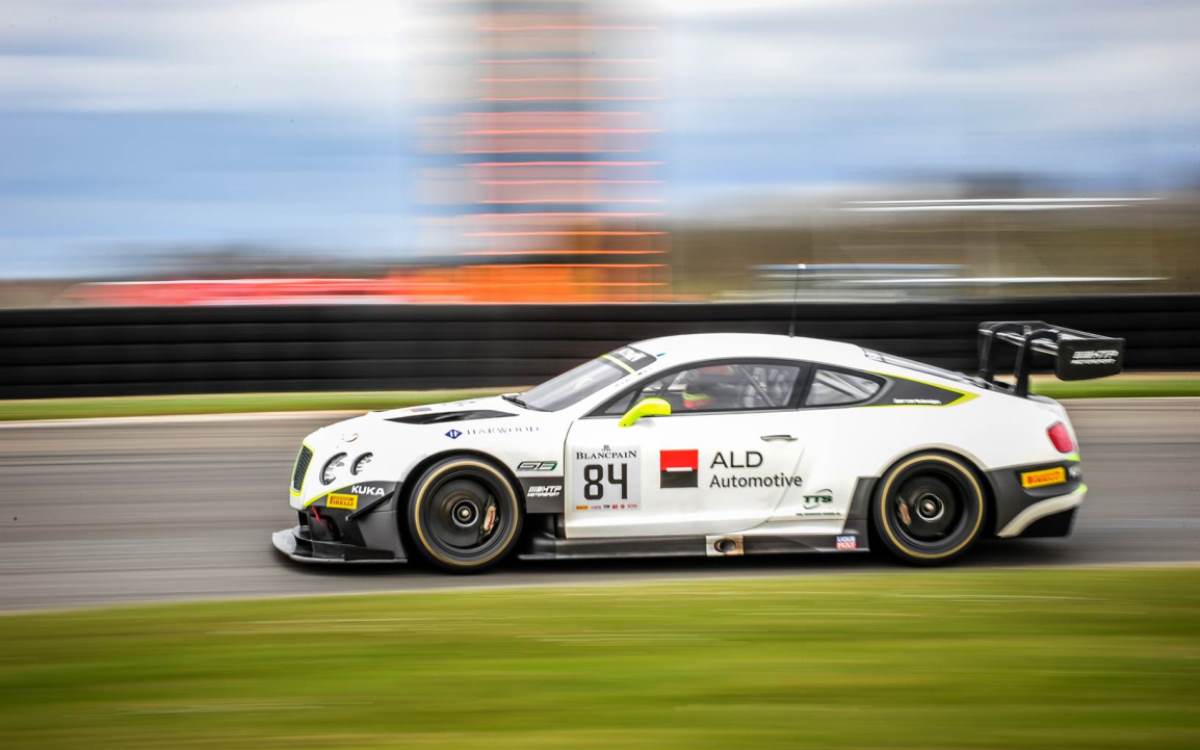 Turbulente Ostern für den ADAC Team Hansa Bentley-Boy Buhk