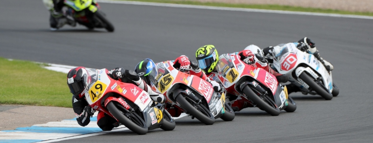 ADAC Team Hansa Fahrer Philipp Freitag: Doppelsieg in Donington!