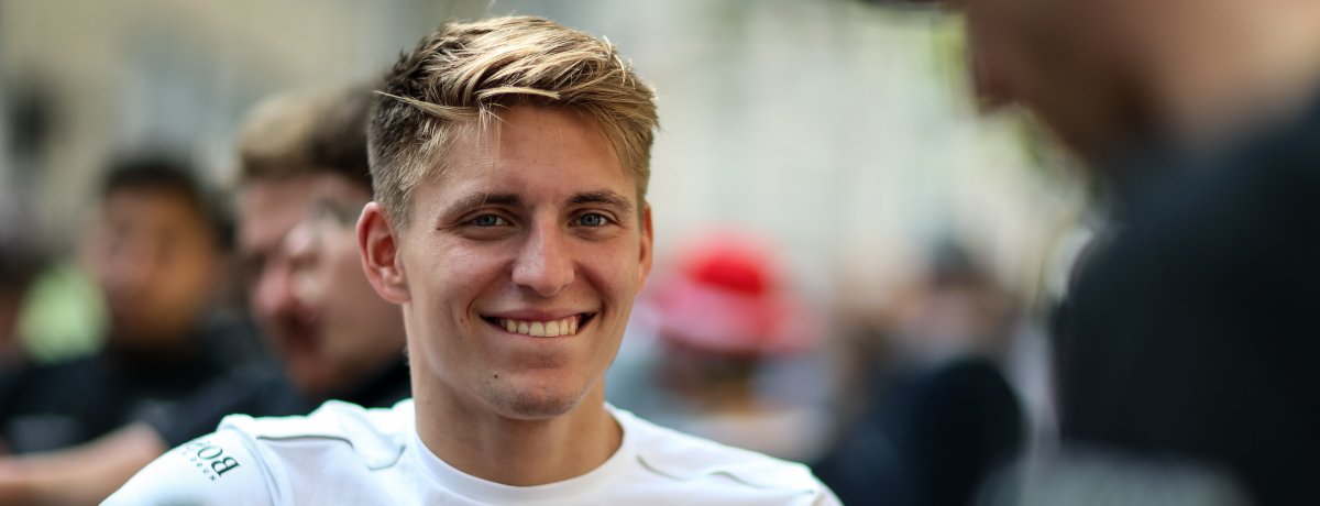MAXI BUHK NEWS - Das Interview zum Jahresende