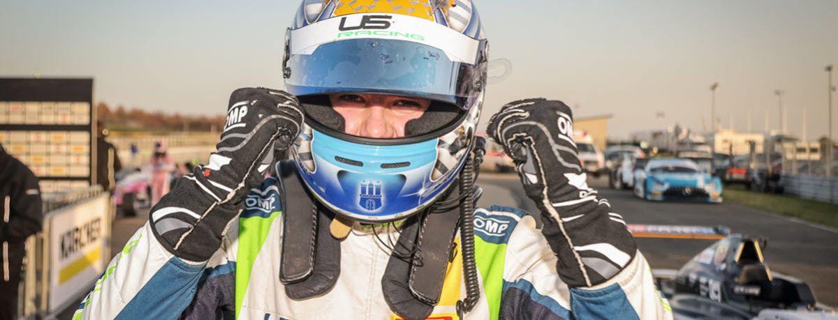 Tim Tramnitz feiert krönenden Saisonabschluss in der ADAC Formel 4