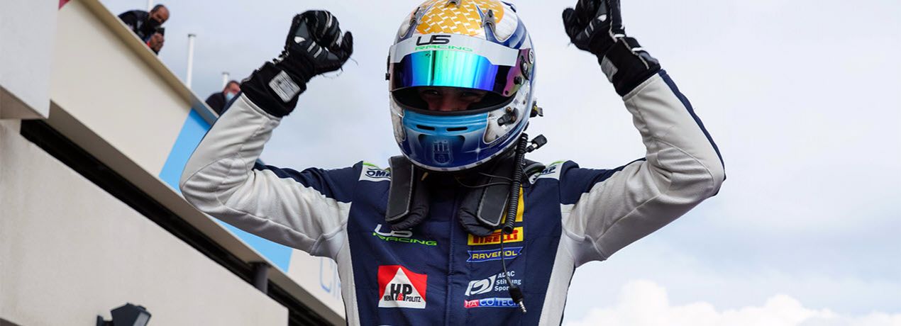 Sensationeller Saisonauftakt für Tim Tramnitz in der Formel 4