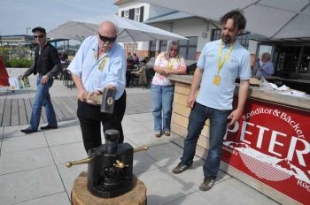 Vergrößerung anzeigen ... - Bild 32