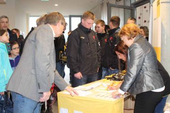 Vergrößerung anzeigen ... - Bild 1