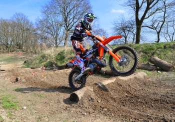 Toller Saison Auftakt beim Vellahner Enduro