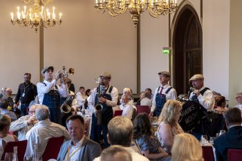 Vergrößerung anzeigen ... - Bild 31